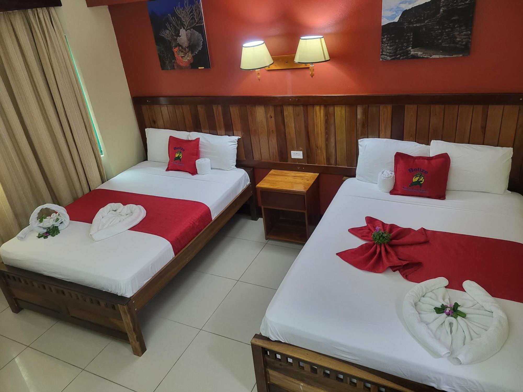 Caye Caulker Plaza Hotel Экстерьер фото